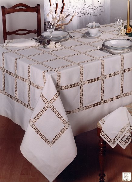 544 Tovaglia.JPG - Pure linen tablecloth embroidered with drawn thread technique with ivory cotton thread